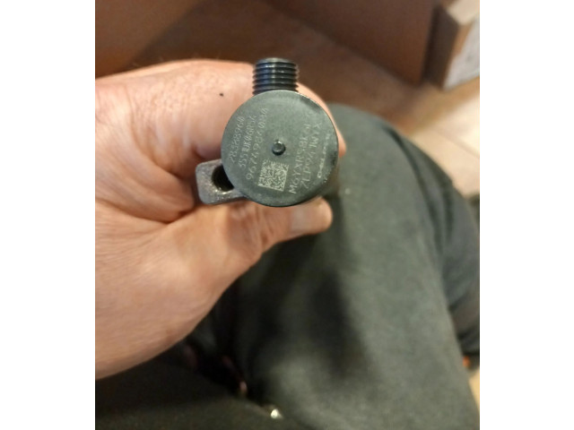 Форсунка 9674984080, 28388960 Ford S-MAX