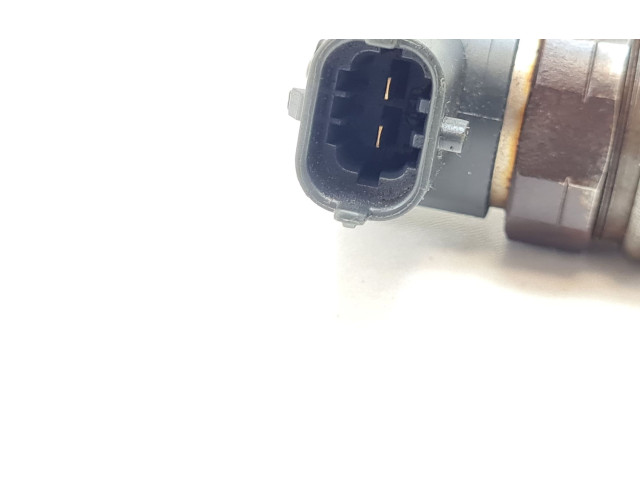 Форсунка 338002A900, 0445110320    KIA Ceed   