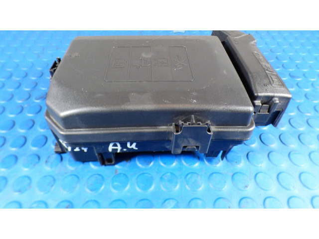 Блок предохранителей 39216535, 812461952 Vauxhall Astra K