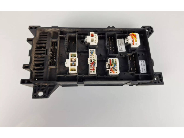 Блок предохранителей 94500-3E160   KIA Sorento    