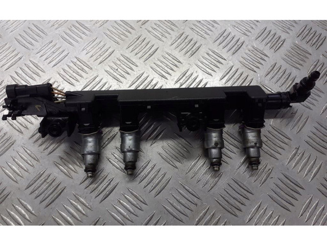 Топливная рампа 8200365996 Renault Clio II для двигателя D7F726