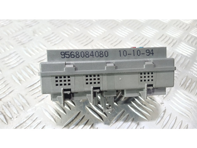 Блок предохранителей 9568084080   Citroen Xantia    