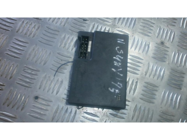 Блок управления    Nissan Sunny