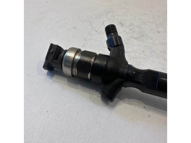 Vstřikovač 2367030280, 09K12538 Toyota Land Cruiser (J120) pro naftový motor 3.0