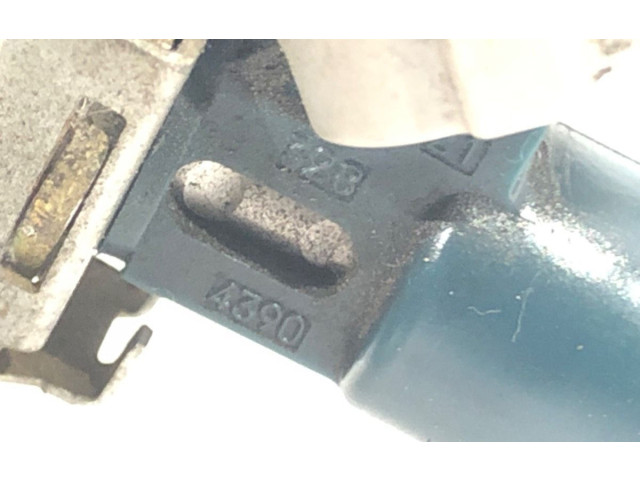 Vstřikovací lišta Nissan Altima