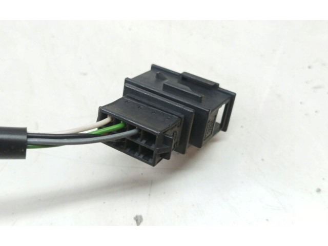 Зеркало электрическое Skoda Fabia Mk2 (5J) 2007 - 2014 года