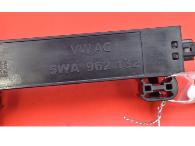 Звукоусилитель 5FA224075, 5FA224075 Skoda Octavia 985