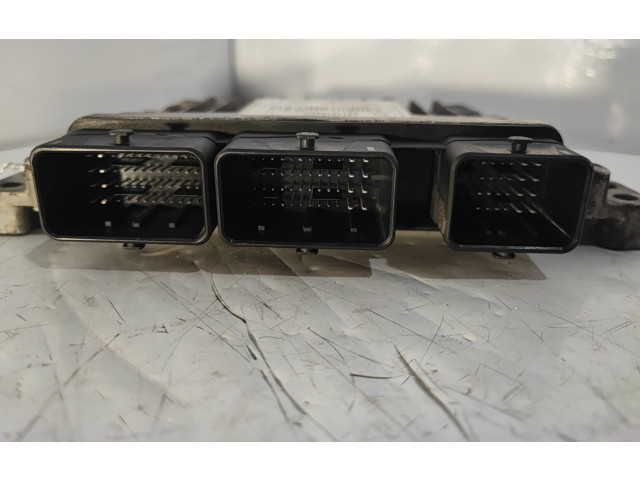 Блок управления двигателя 237104331R   Renault Twingo II