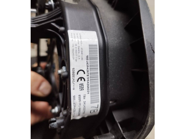 Подушка безопасности водителя 985103942R   Renault Trafic III (X82)