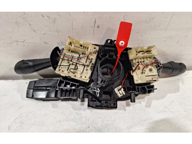 Ручка стеклоочистителей    Renault Trafic III (X82)