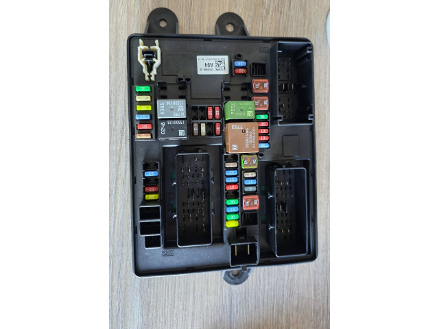 Pojistková skříňka 2318089802, 193724 Chevrolet Corvette C7 2015