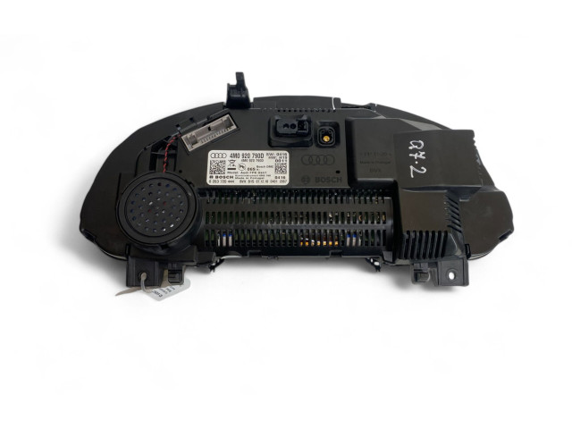 Přístrojová deska  Audi Q7 4M 2018 4M0920790D  
