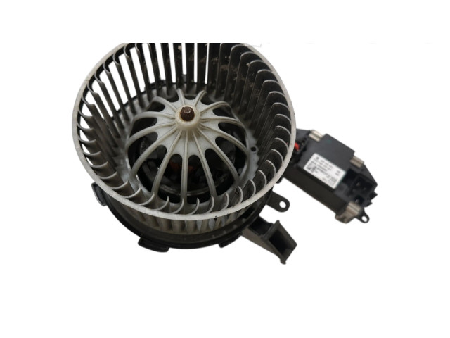Вентилятор печки    8K1820021   Audi A5 8T 8F