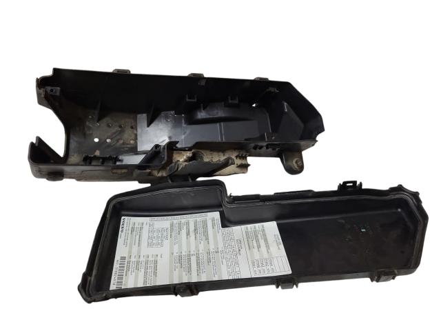 Блок предохранителей  9494210   Volvo XC90    