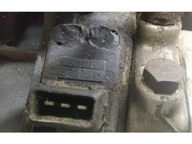 Vstřikovací lišta 034133837K, 2437020005   Audi 80 90 S2 B4     