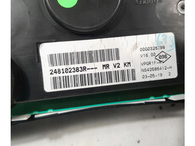 Панель приборов    Dacia Sandero       