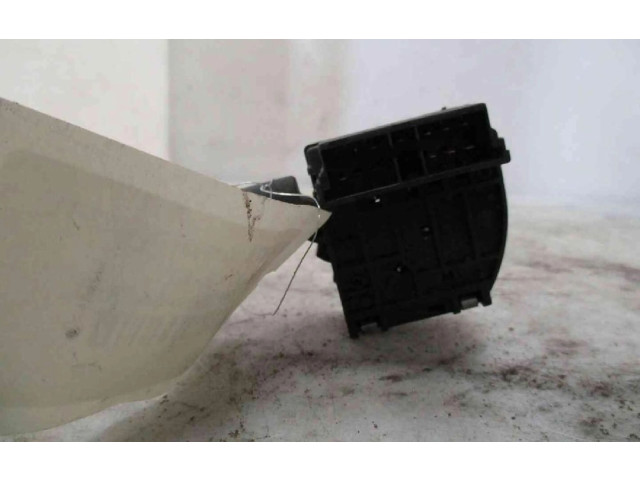 Ручка стеклоочистителей 7700838984, 7700838984   Renault Clio I