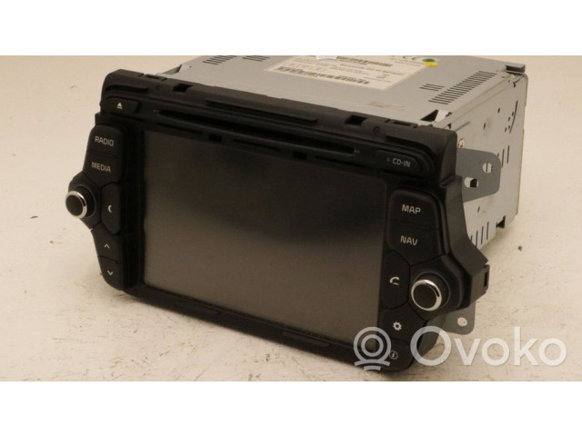 Радио/ проигрыватель CD/DVD / навигация