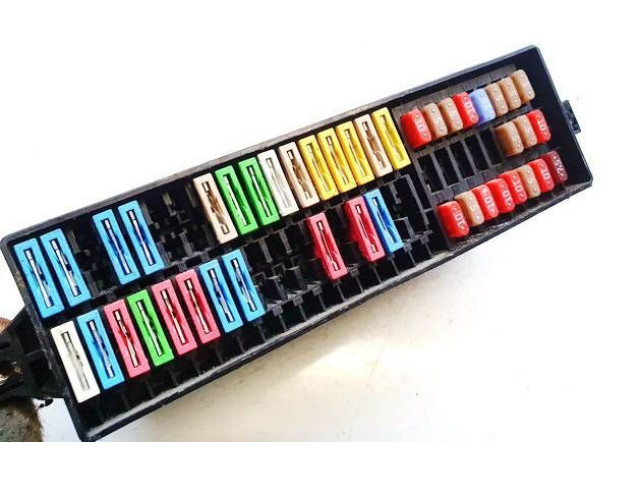 Pojistková skříňka Seat Ibiza IV (6J,6P) 2009