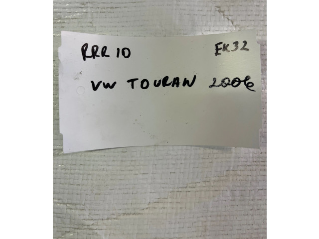 Интеркулер  1K0145928D   Volkswagen Touran I 