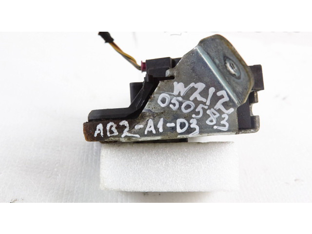 Zámek zadních dveří Mercedes-Benz E W212 2015