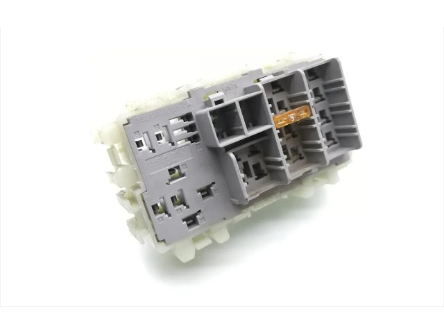 Блок предохранителей  6G9T-14K131-CA   Ford S-MAX    