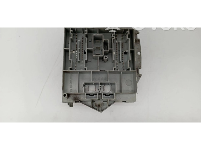 Блок предохранителей 51742420 Alfa Romeo GT