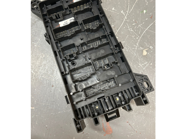 Блок предохранителей 911613E010, 1006A17054 KIA Sorento