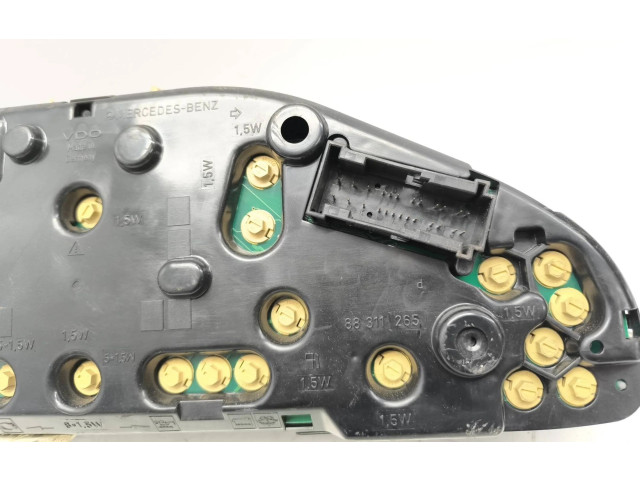 Přístrojová deska Mercedes-Benz C W202 1999 A2024403411, 110080064002