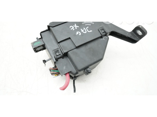 Блок предохранителей Jaguar XE