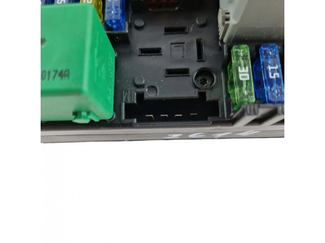 Pojistková skříňka A2129008207 Mercedes-Benz GLK (X204) 2011