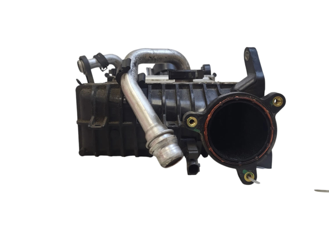 Интеркулер  A6540101004, A6540900100   Mercedes-Benz E W213 