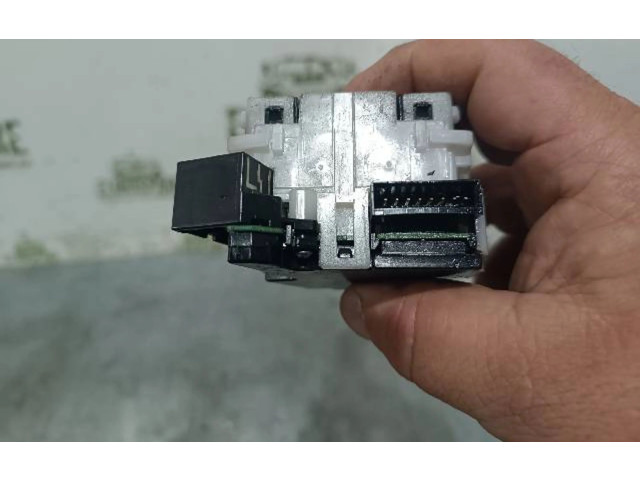 Ручка стеклоочистителей 7X30SN Nissan Pathfinder