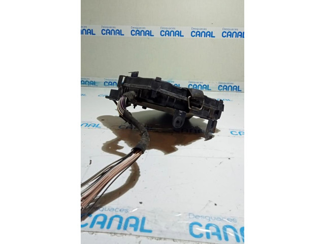 Блок предохранителей 7700856659   Renault Clio I    