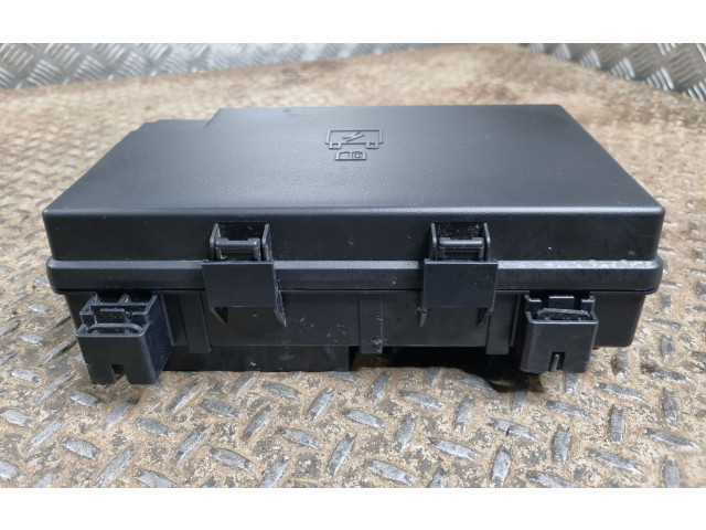 Блок предохранителей 68425203AB, P68425203AB   Jeep Grand Cherokee    