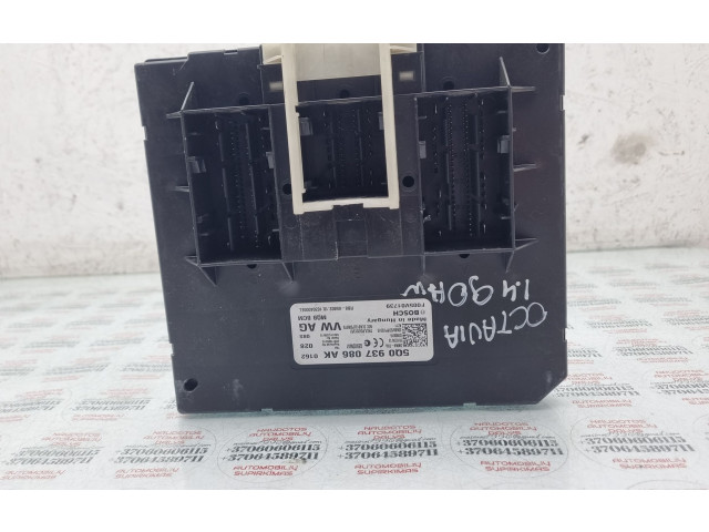 Блок комфорта 5Q0937086AK Skoda Octavia Mk3 (5E)