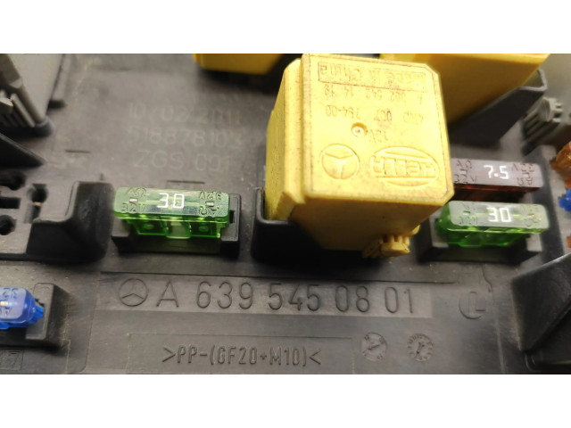 Pojistková skříňka A6395450801, 1070222011 Mercedes-Benz Vito Viano W639 2011