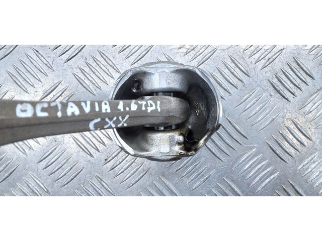  Поршень с шатуном    Skoda Octavia Mk3 (5E)  