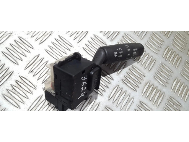 Ручка стеклоочистителей 17D682 Mazda 3 I