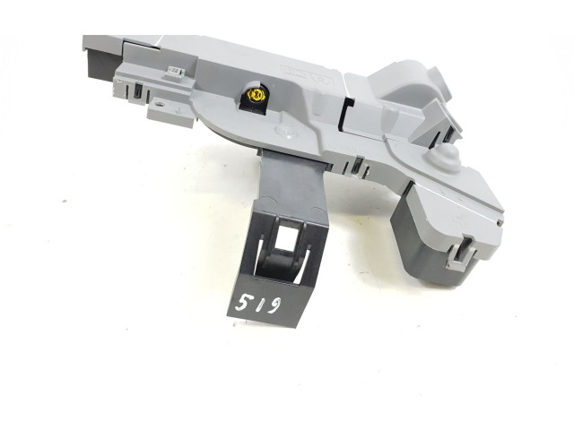 Блок предохранителей 31473767, 32200086 Volvo S60