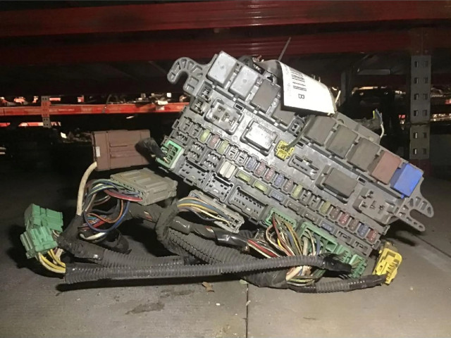 Блок предохранителей    Honda Jazz    