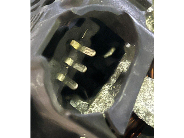 Генератор 37300-2B700, 37300-2B700   Hyundai ix20      