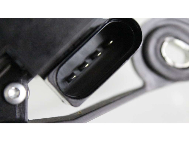 Моторчик заднего дворника 1T0955711C    Volkswagen Caddy