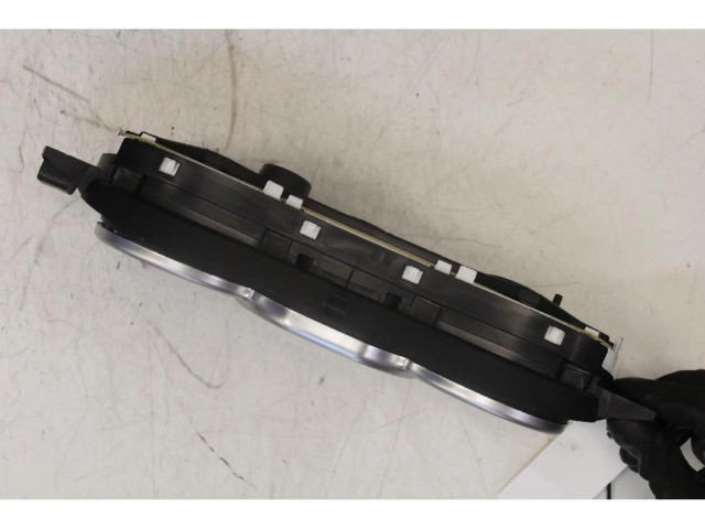 Панель приборов    Dacia Logan II       