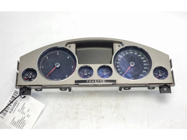Панель приборов 3D0920886C   Volkswagen Phaeton       