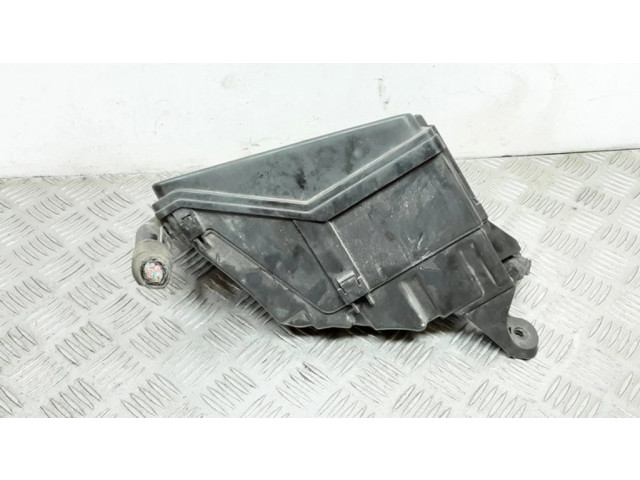 Блок предохранителей 8266253070, 8675XA1   Lexus IS 220D-250-350    