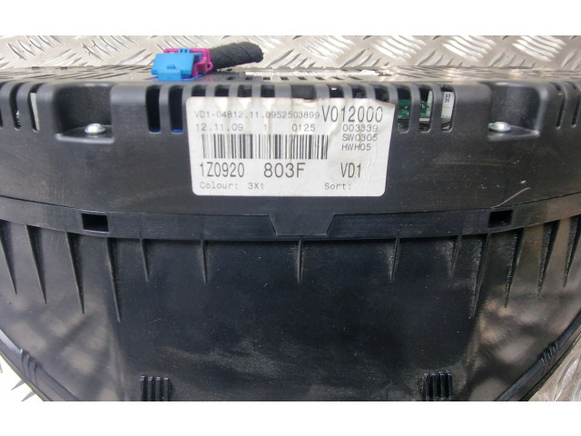 Панель приборов 1Z0920803F   Skoda Octavia Mk2 (1Z)       