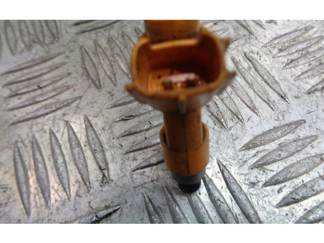 Vstřikovač 23250-40020   Toyota Yaris     