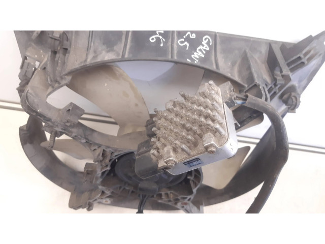 Вентилятор радиатора 1049933011 Mitsubishi Galant 2.5