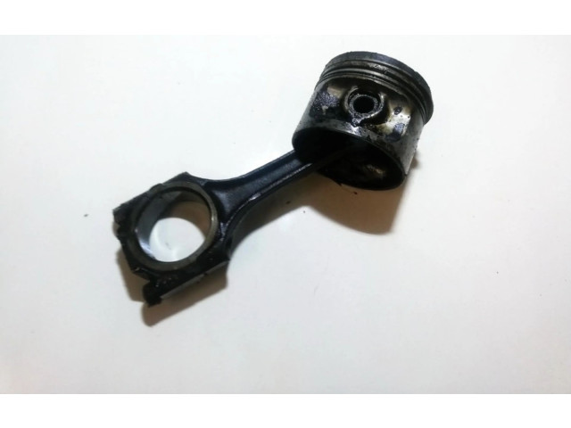  Поршень с шатуном    Volkswagen PASSAT B2  